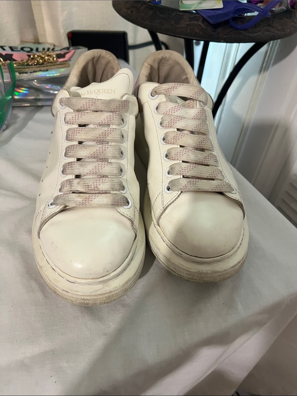 Alexander McQueen Cream Leather Platform Sneakers with Pale Pink Laces